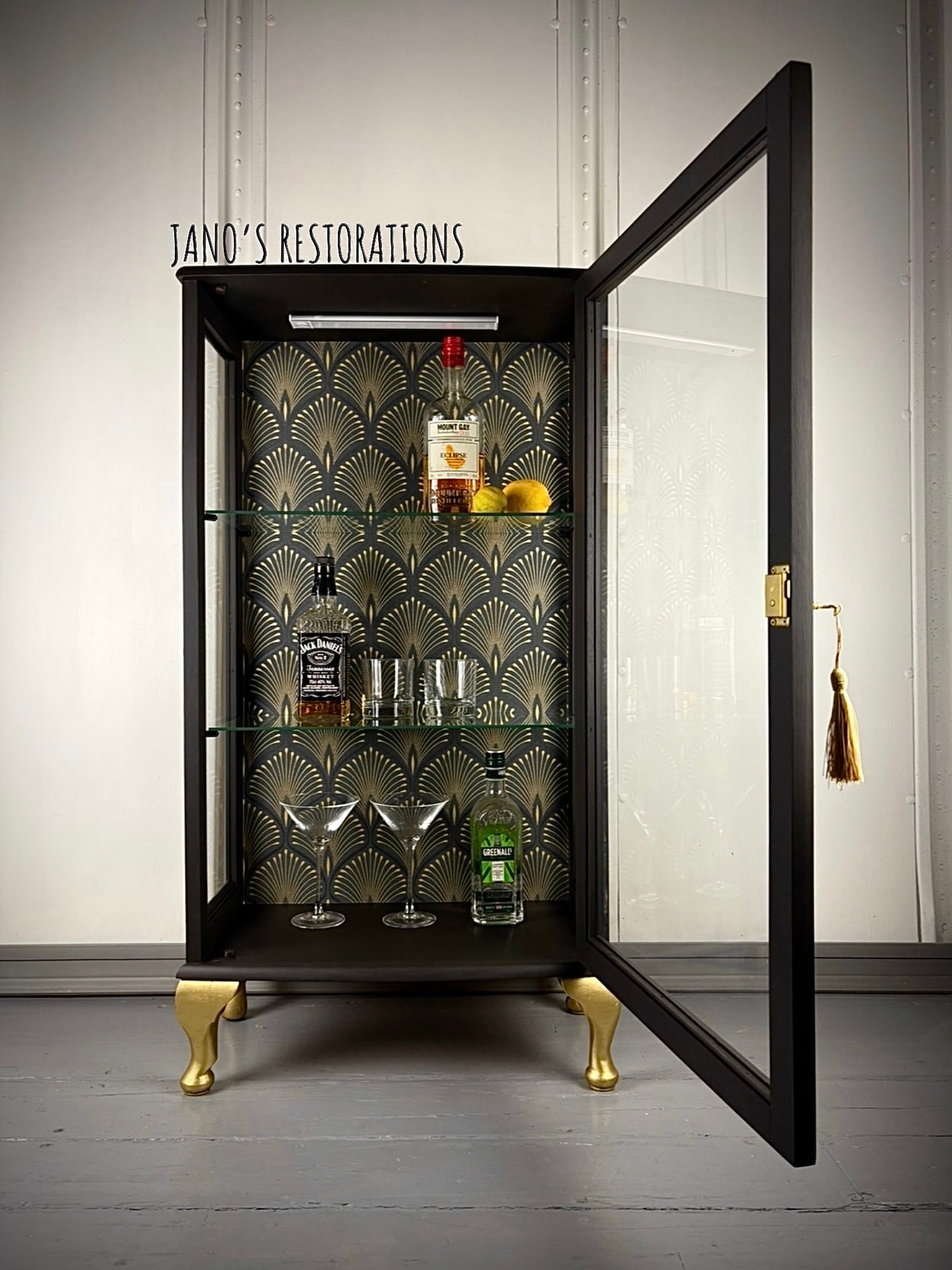 Display Cabinet