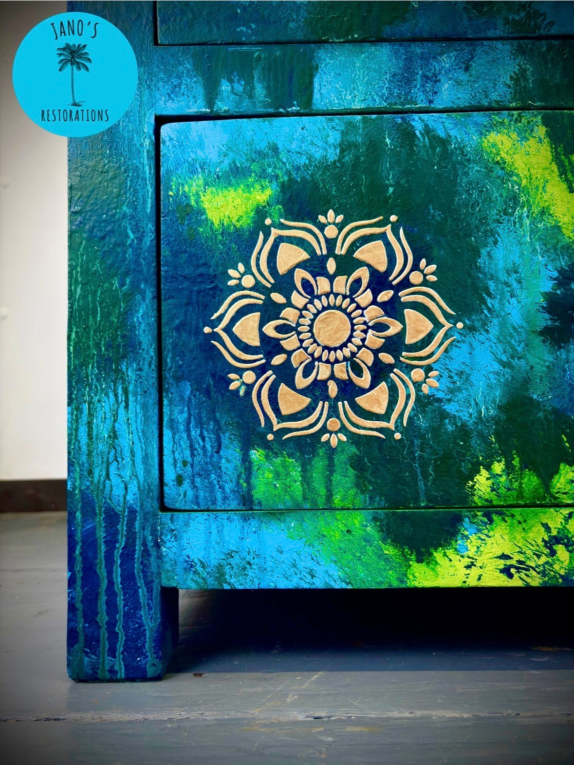 Chest of Drawers