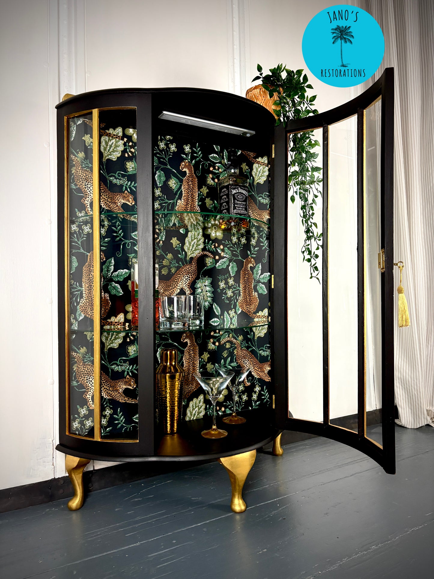 Display Cabinet