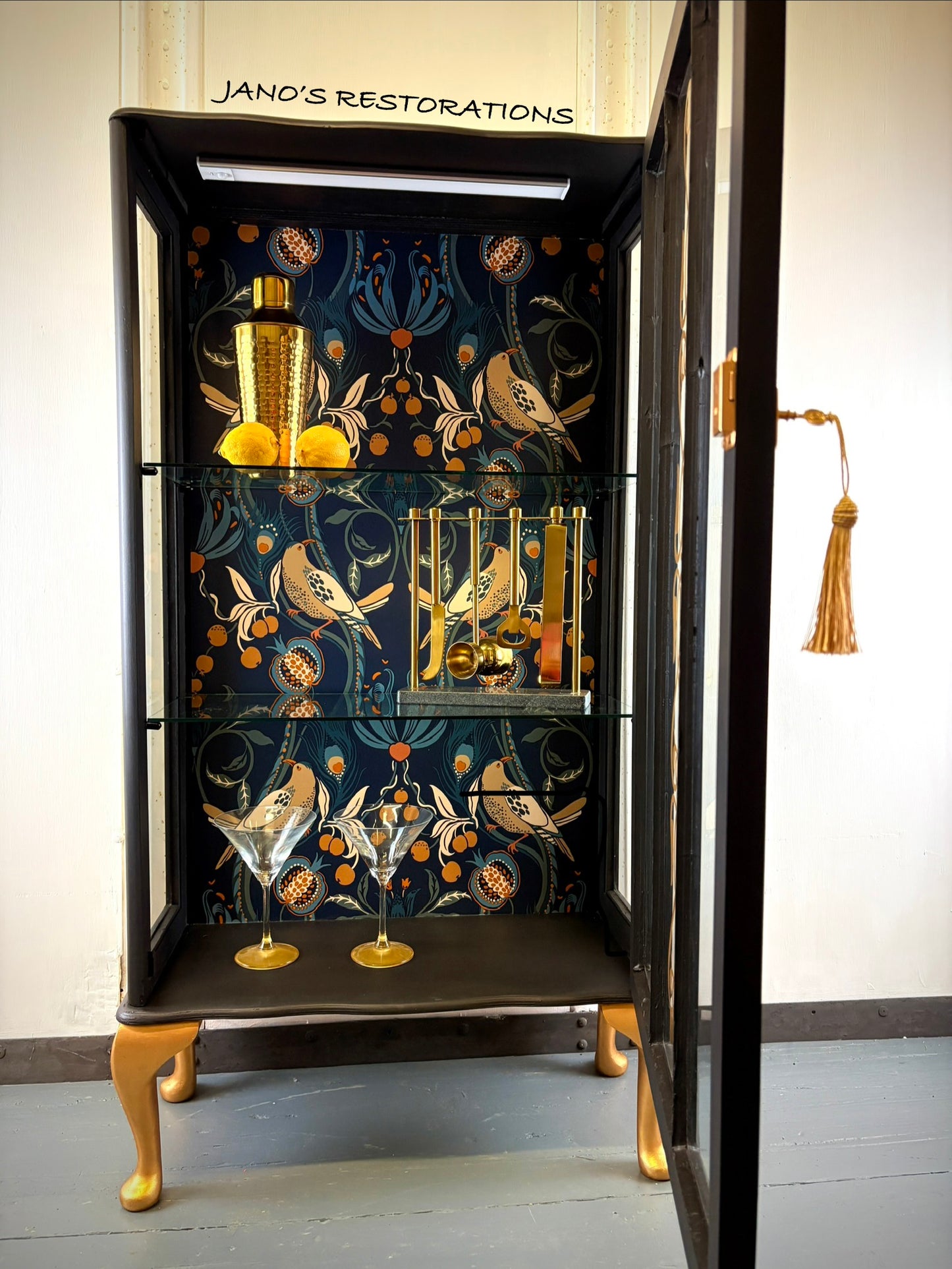 Display Cabinet
