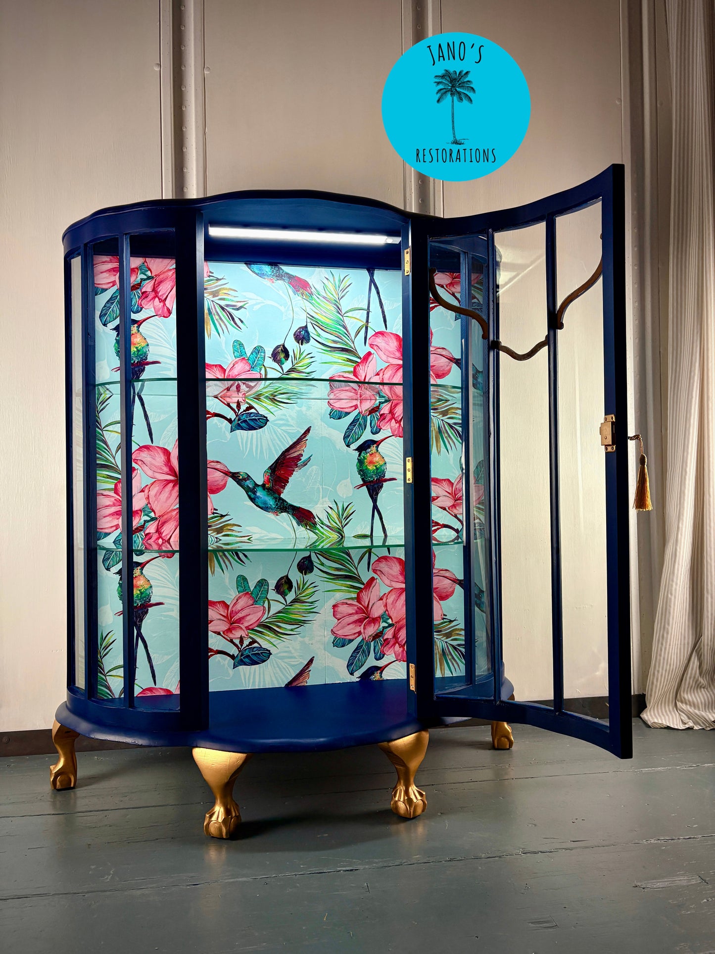 Display Cabinet