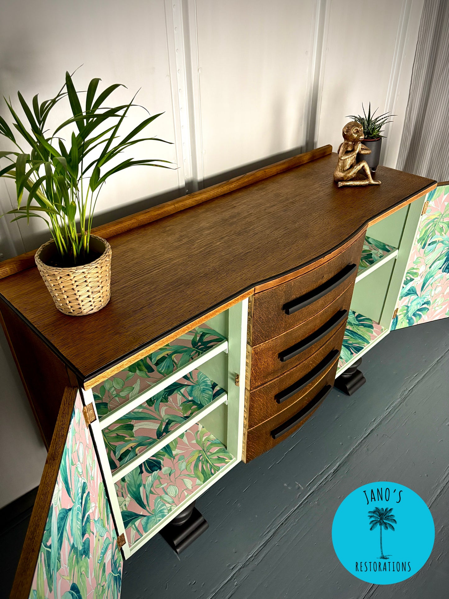 Sideboard