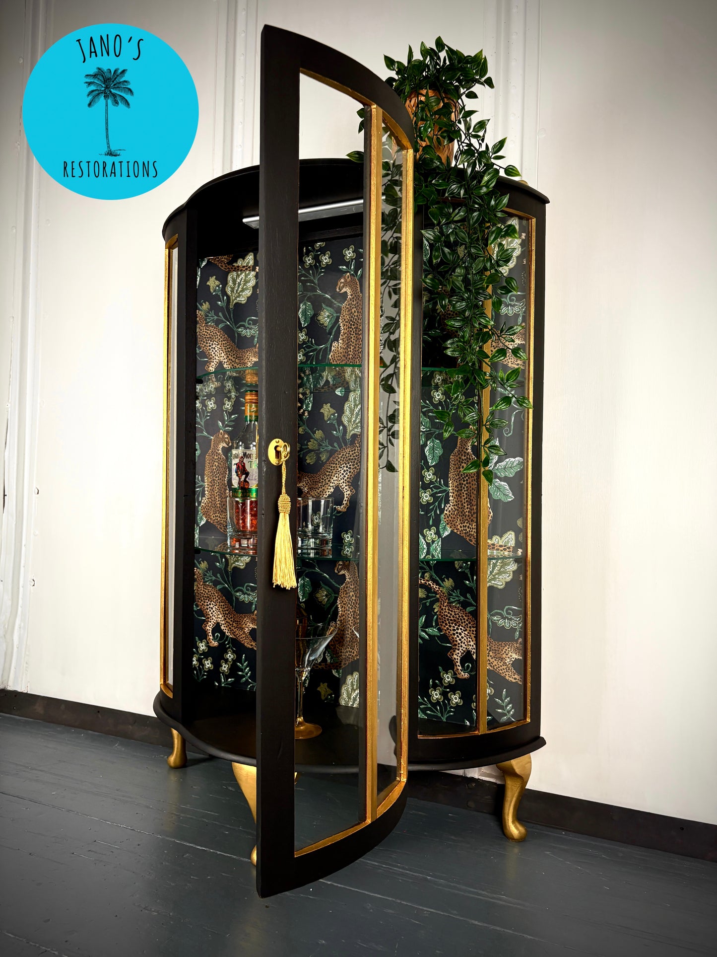 Display Cabinet
