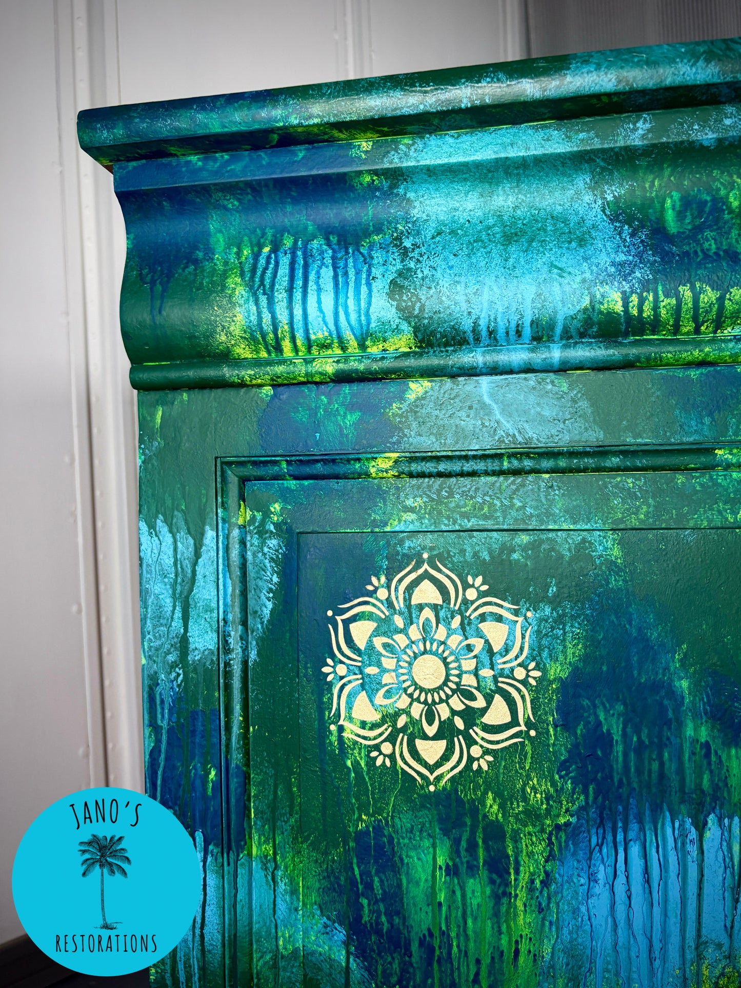 Chest of Drawers