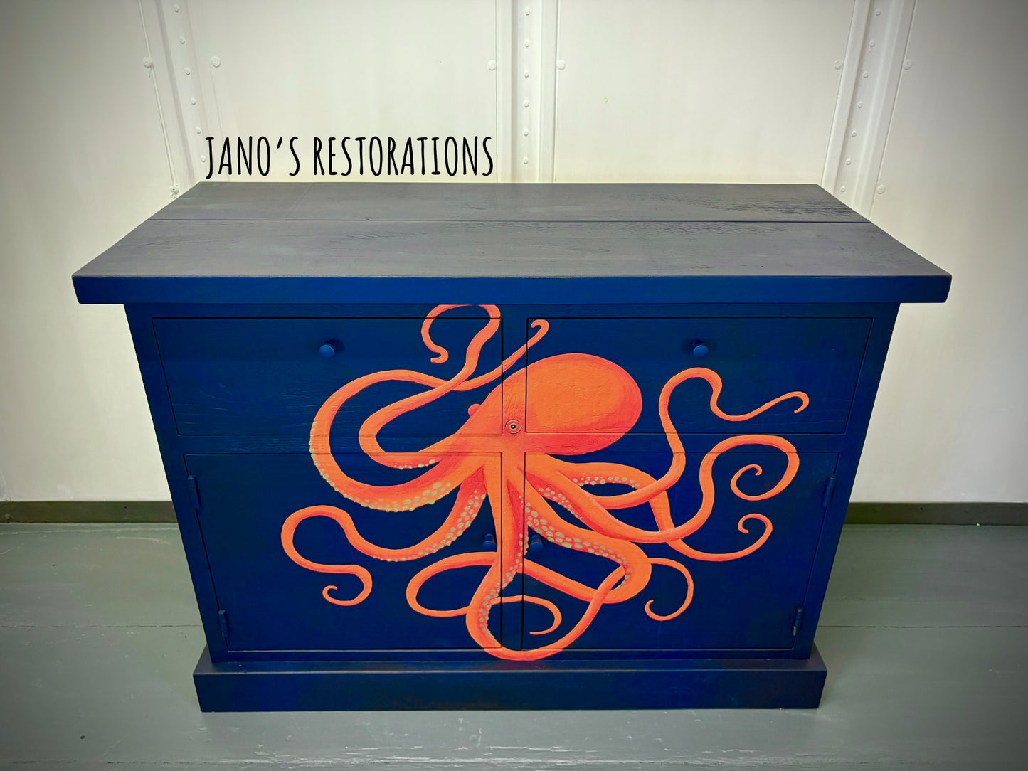 Sideboard