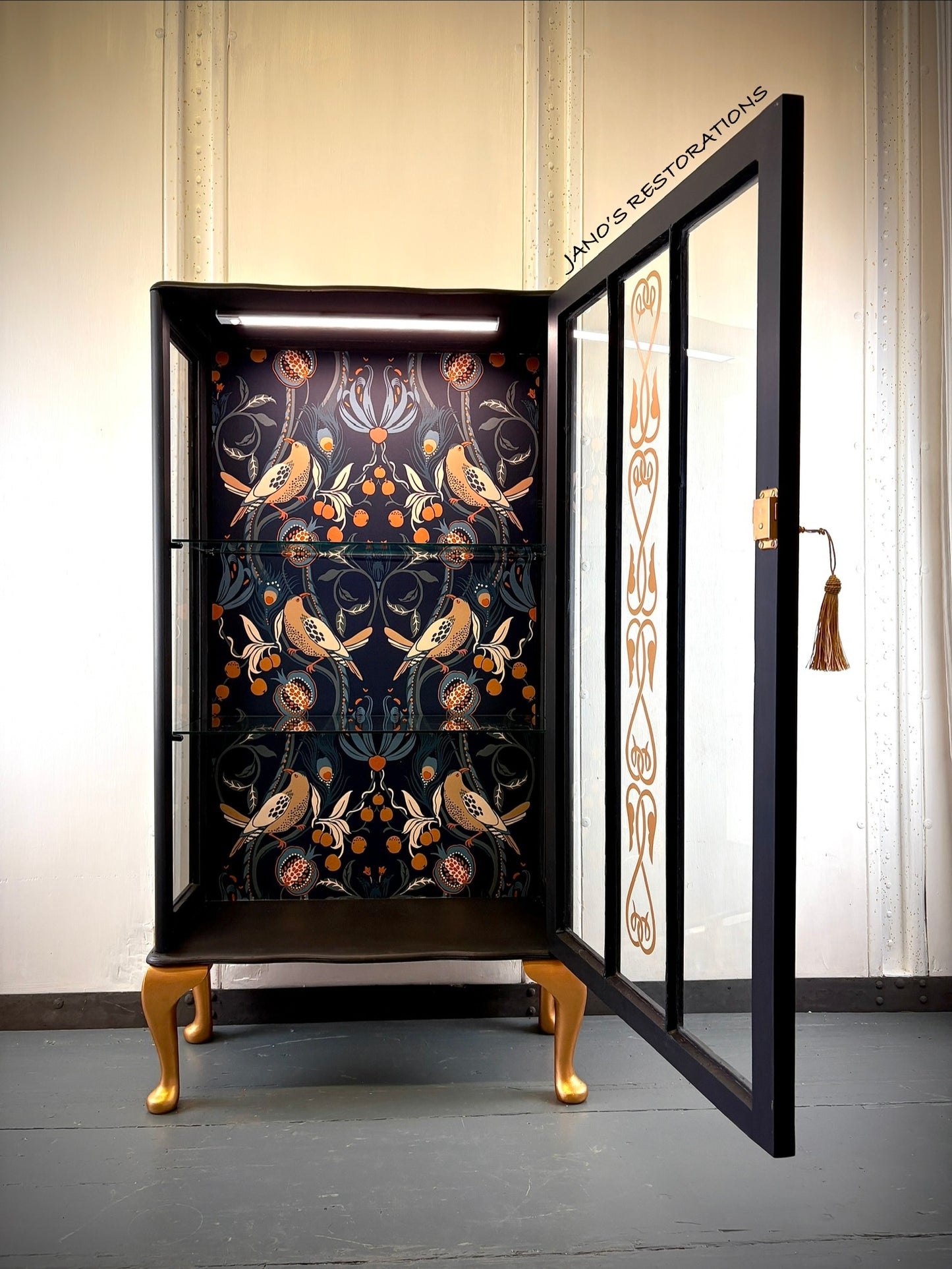 Display Cabinet