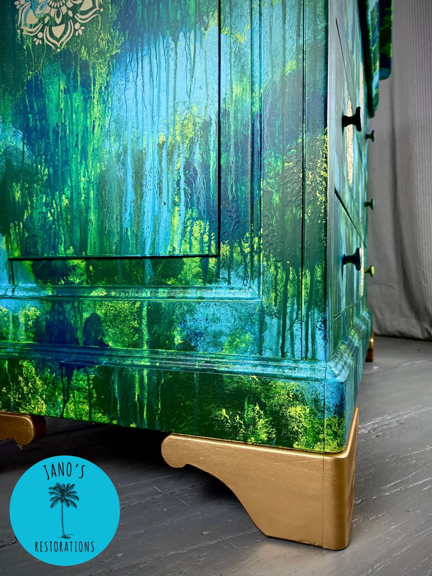 Chest of Drawers
