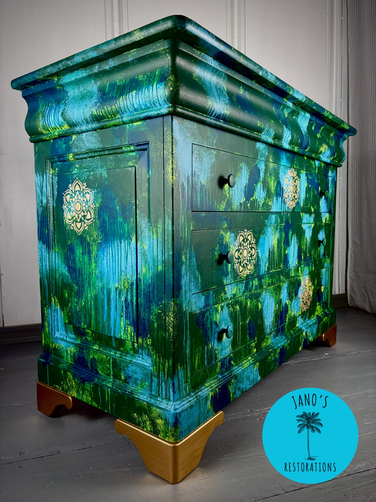 Chest of Drawers