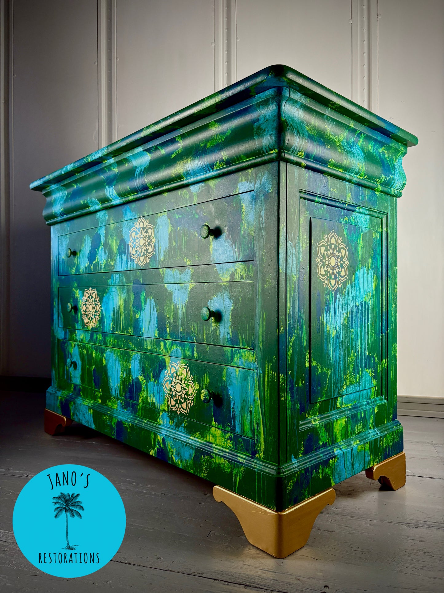 Chest of Drawers