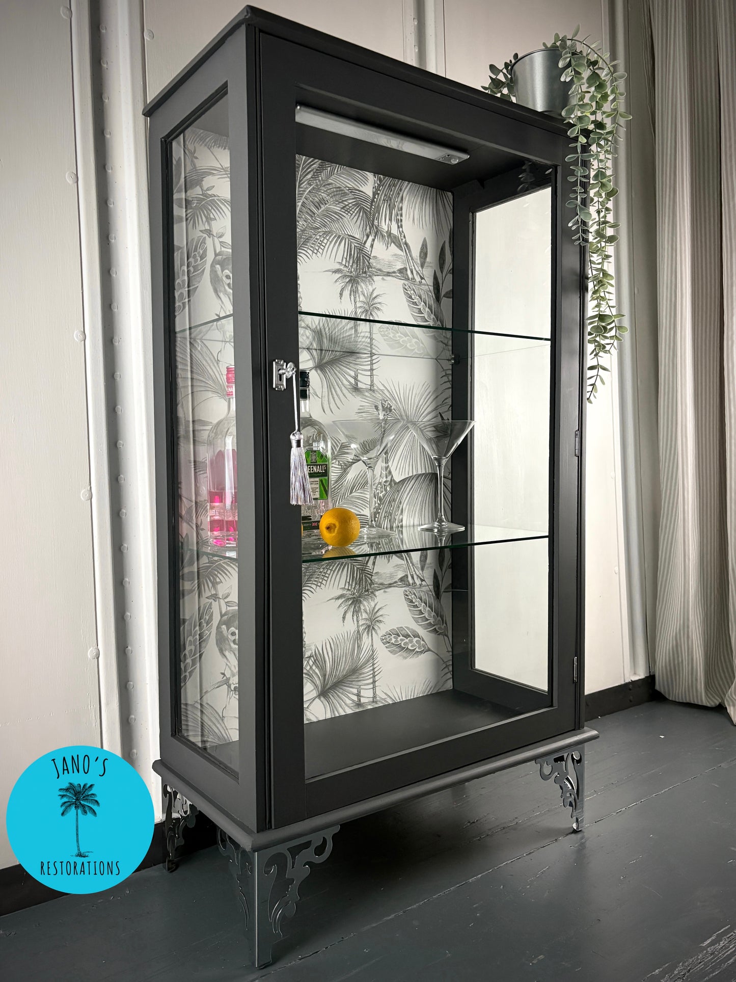 Display Cabinet