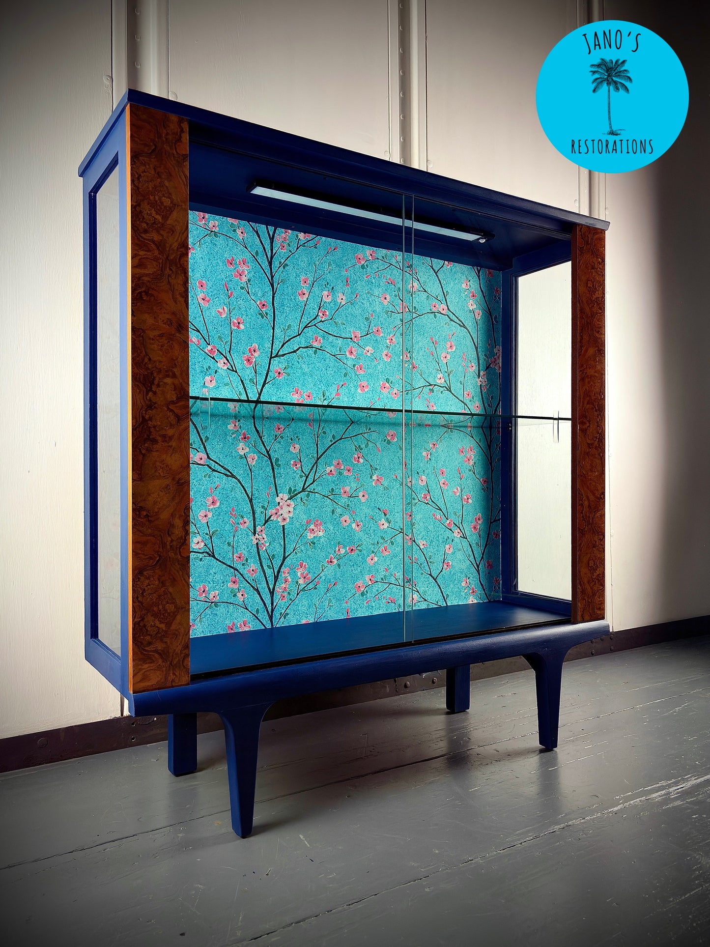 Display Cabinet