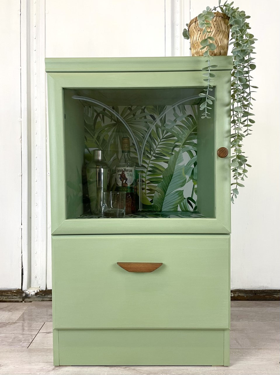 Tropical Green Mini Bar / Drinks Cabinet / Hi-fi Unit